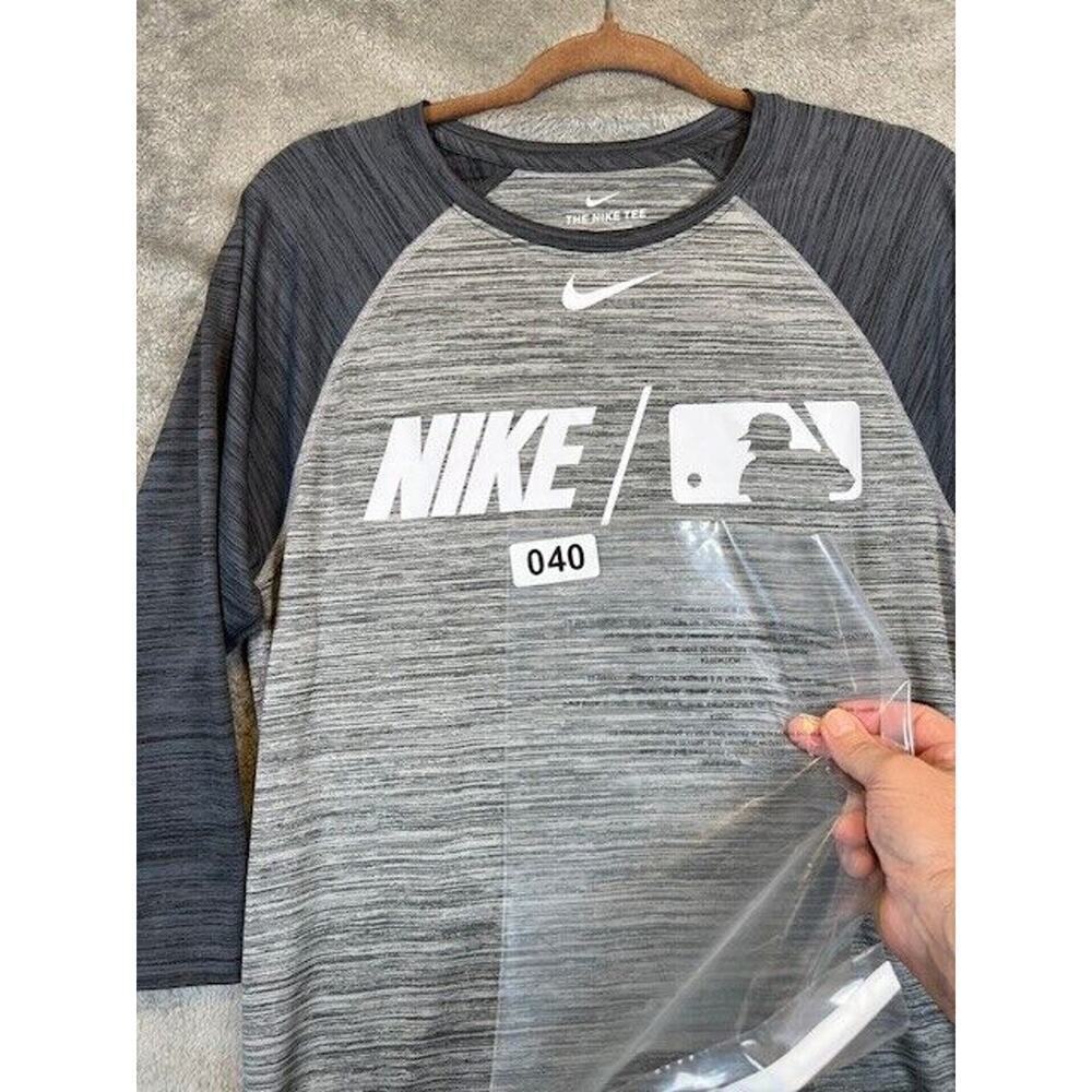 The Nike Tee Shirt Mens S Dri-Fit Grey Graphic Print Baseball 3-Quarter Sleeve - Picture 4 of 7